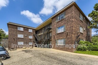 Building Photo - 3314 S Clarkson St