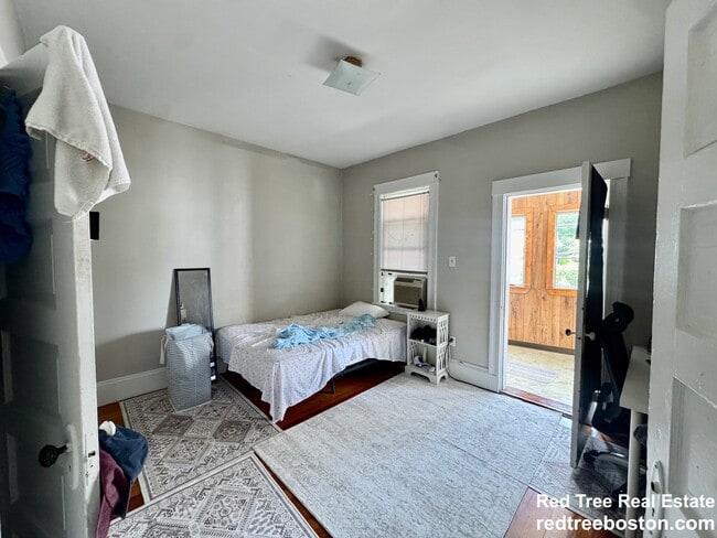 Photo - 348 Faneuil St Apartment