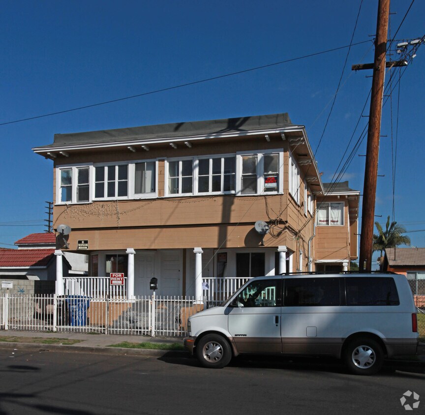 Building Photo - 119 E 31st St