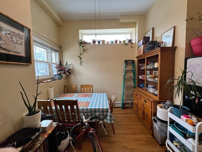 Foto del edificio - 1298 Broadway