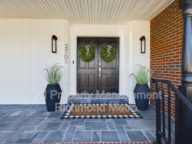 Primary Photo - 3701 Falstone Rd