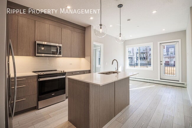 Building Photo - 6 Merganser Dr W