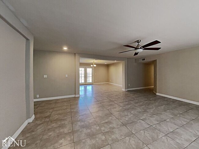 Foto del edificio - 3610 W Sharon Ave