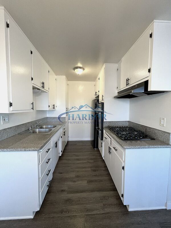 Building Photo - 4726 Del Amo Blvd