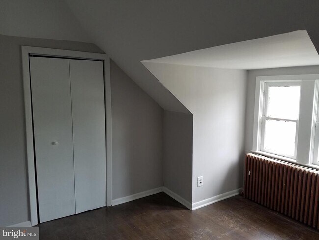 Building Photo - 165 W White Horse Pike