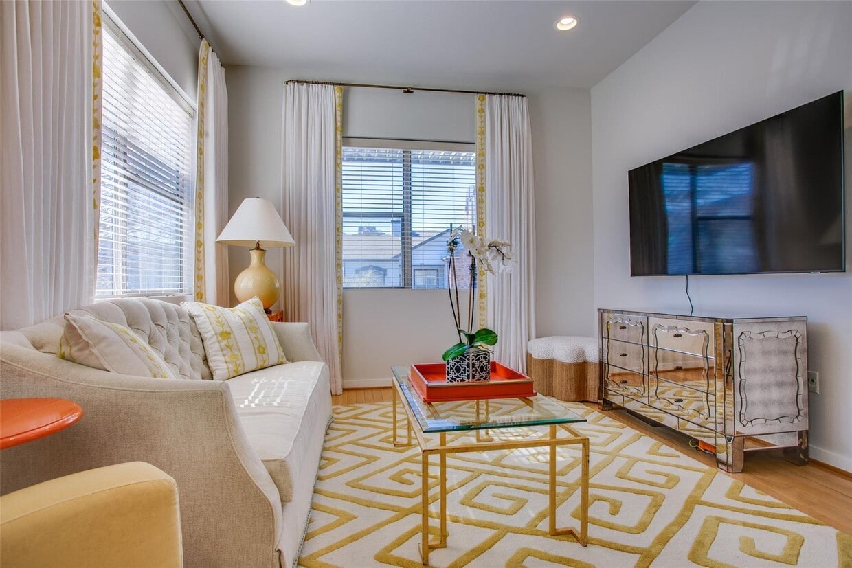 Photo - 3015 Bryan St (Dallas, TX)