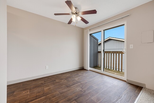 Building Photo - Moreland Place Apartments