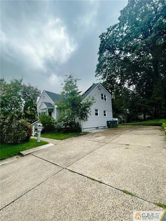 Building Photo - 46 Blossom St