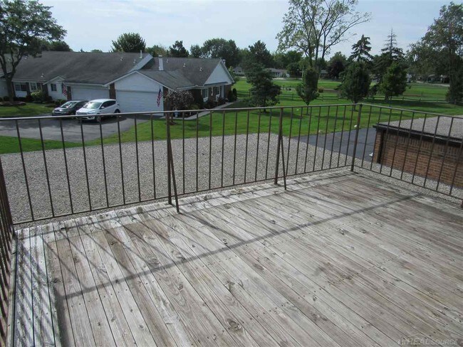 Building Photo - 507 Country Club Dr