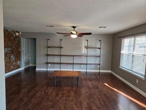 Building Photo - 208 Rock Hound Ln