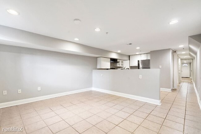 Foto del edificio - 2 br, 2 bath Condo - 317 13th St SE B Unit B