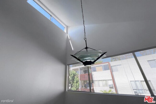 Foto del edificio - 2 br, 2 bath Condo - 5900 Canterbury Dr Ap...