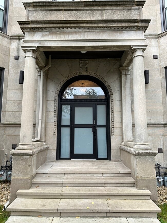 Foto del edificio - 2329 W Monroe St