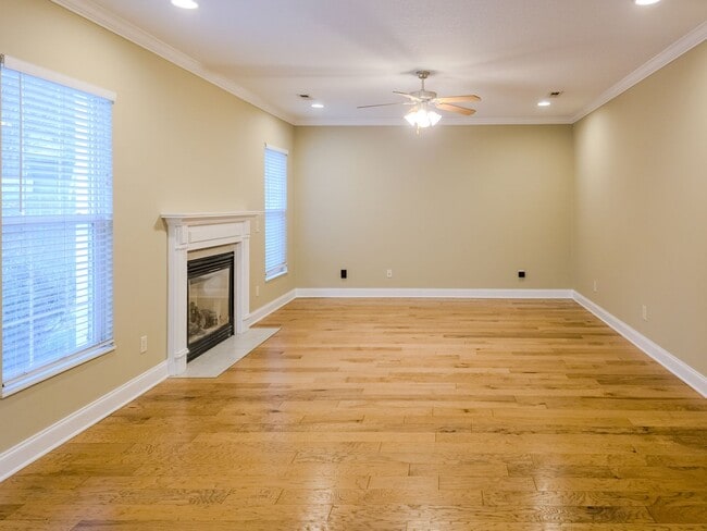 Foto del edificio - Knoxville 37931 - 4 bedroom 2.5 bath - call Ryan Fogarty 865-333-4840