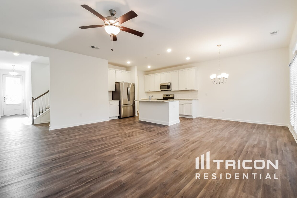 Foto principal - 2210 Rosemary Park Ln