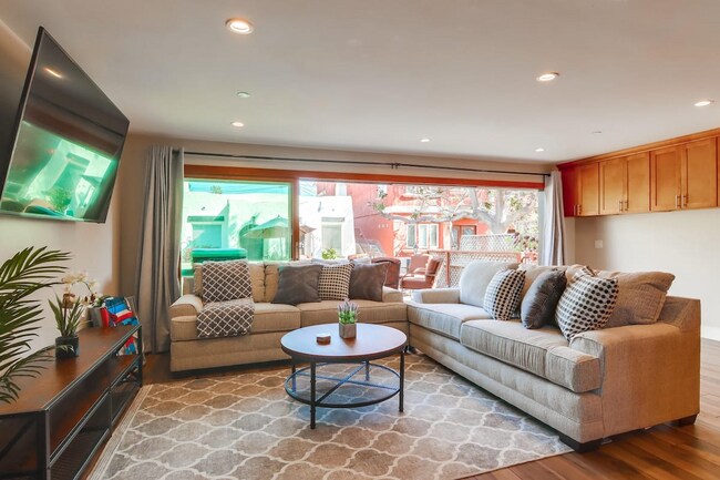 Foto del edificio - 745 Island Ct