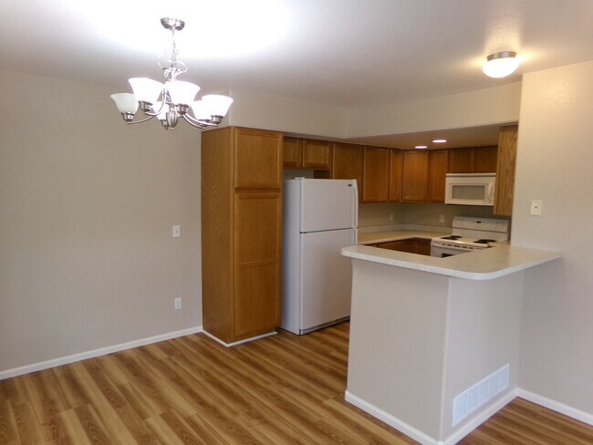 Foto del edificio - 844 Apex Dr