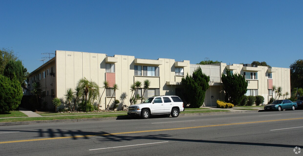 Primary Photo - 6130 Coldwater Canyon Ave