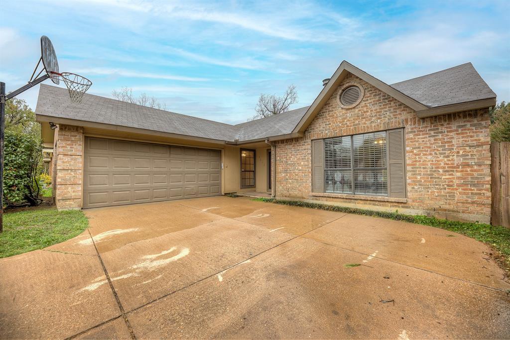 Primary Photo - 6612 Springfield Dr