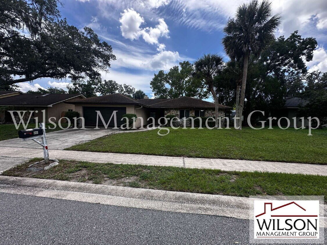 Primary Photo - 321 Redwing Way