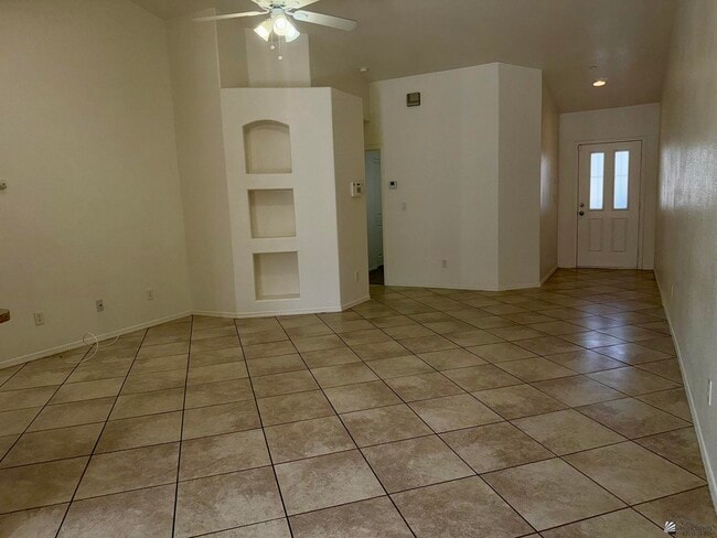 Building Photo - 3142 S Ragen Dr