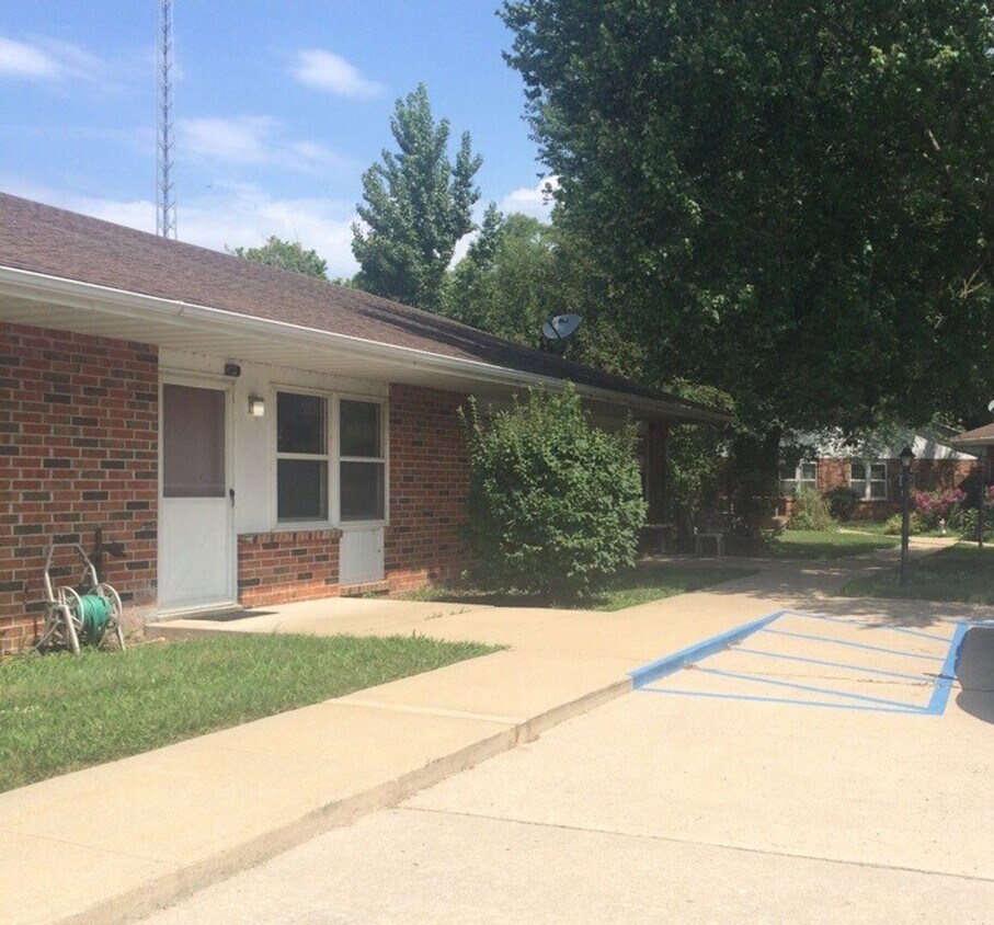Primary Photo - 1 br, 1 bath House - River Hills Senior Ho...