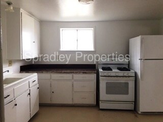 Building Photo - 1304 S 37th St