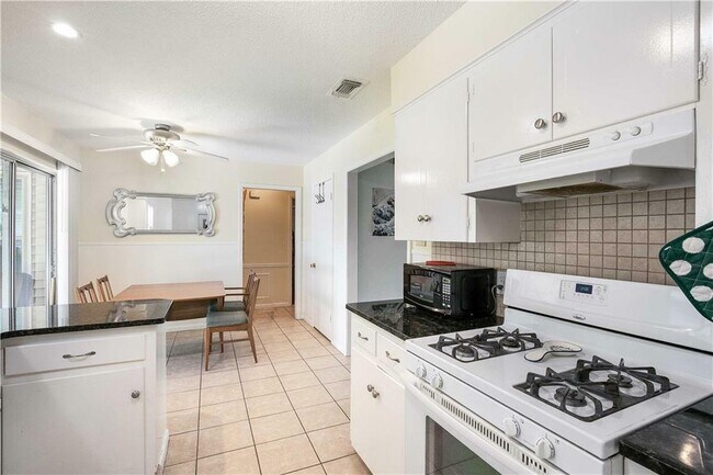 Building Photo - 8403 Whittman Cove