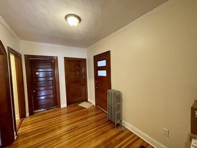 Building Photo - 20 Coolidge Rd