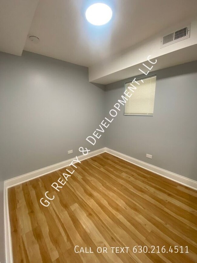 Foto del edificio - 4339 N Whipple St