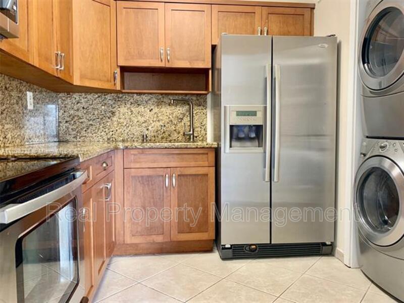 Foto principal - 5731 NW 37th St