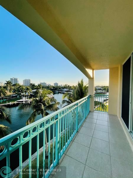 Foto del edificio - 201 Golden Isles Dr