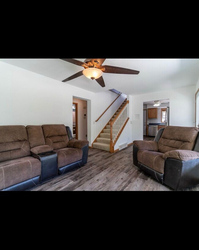 Building Photo - 2111 Vine St