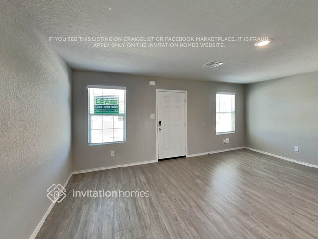 Foto del edificio - 4210 Southton Lk