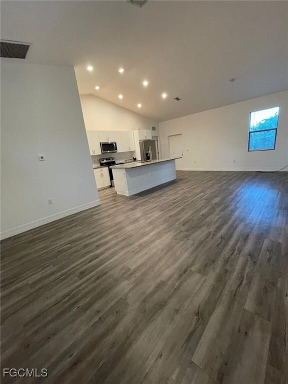 Foto del edificio - 8027 Buttercup Cir