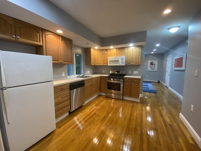 Building Photo - 24 Griggs Ln
