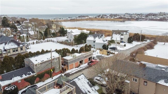 Building Photo - 167 Coggeshall Ave