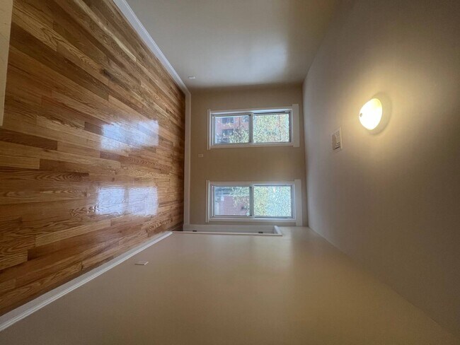 Foto del edificio - 18 Gunther Pl