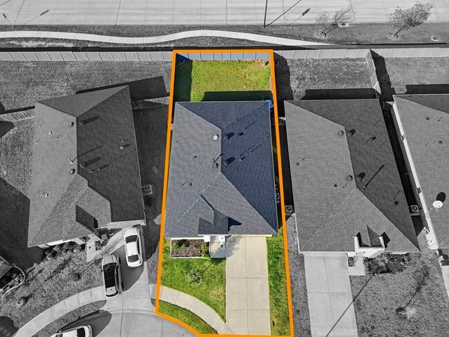 Building Photo - 29530 Paytons Park Ct