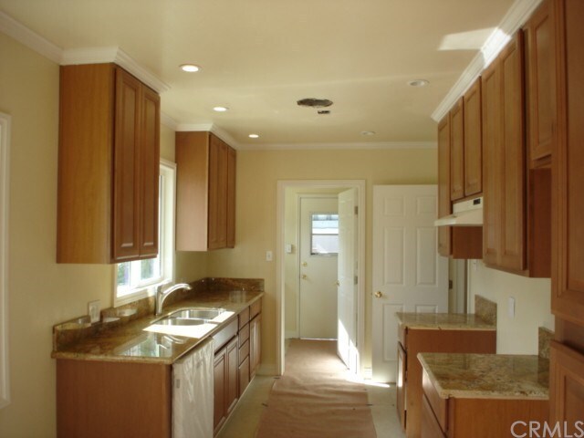 Building Photo - 809 Grovemont St