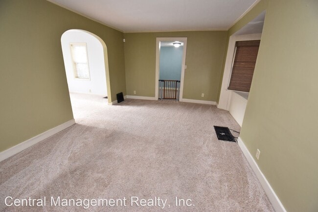 Building Photo - 2 br, 1.5 bath House - 828 S. 28th