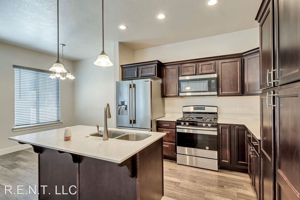 Primary Photo - 3 br, 2.5 bath House - 4158 W River Shade Ln