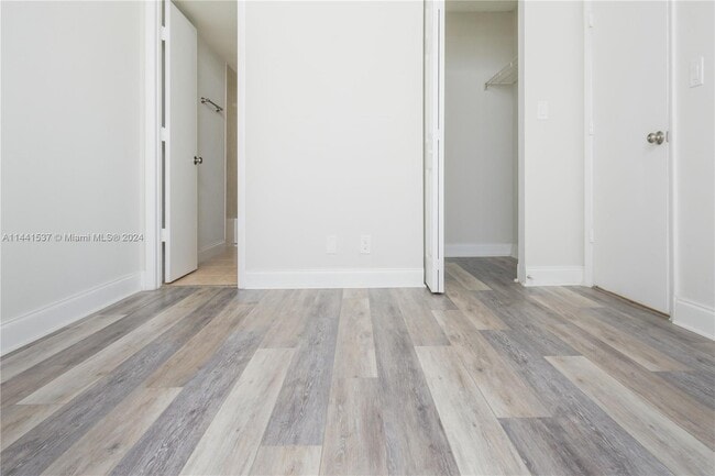 Foto del edificio - 5060 SW 64th Ave