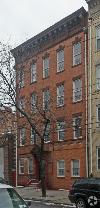 Primary Photo - 15 N Bond St