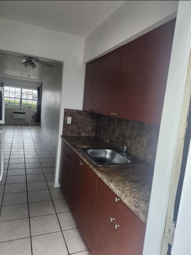 Foto del edificio - 501 77th St