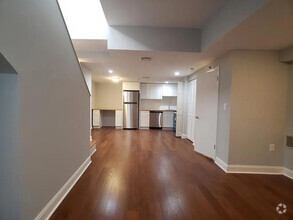 Building Photo - 400 N Front St