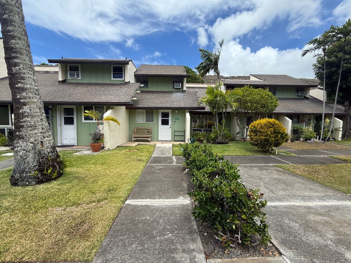 Foto principal - Village Green in Hawaii Kai 3 bedroom 2 ba...