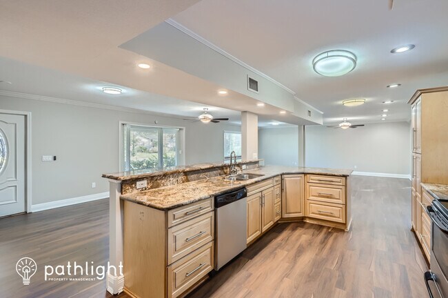 Building Photo - 6708 Ralston Beach Cir