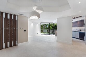 Building Photo - 3610 Yacht Club Dr