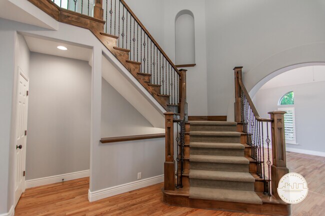 Foto del edificio - 2157 E Scenic Oaks Cv